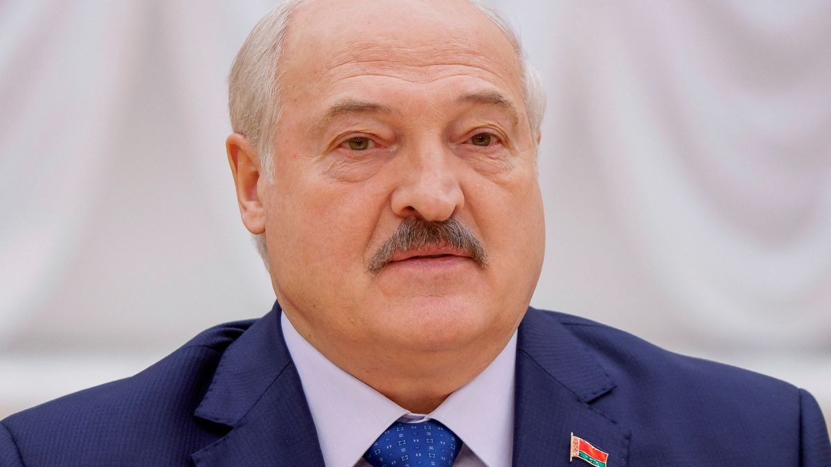 Europoslanci žádají mezinárodní zatykač na Lukašenka